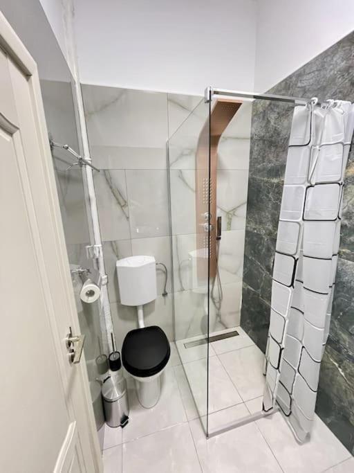 Apartament In Centrul Istoric Орадя Екстер'єр фото