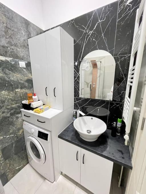 Apartament In Centrul Istoric Орадя Екстер'єр фото